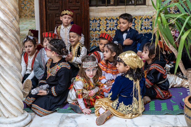 Kinder in Algier